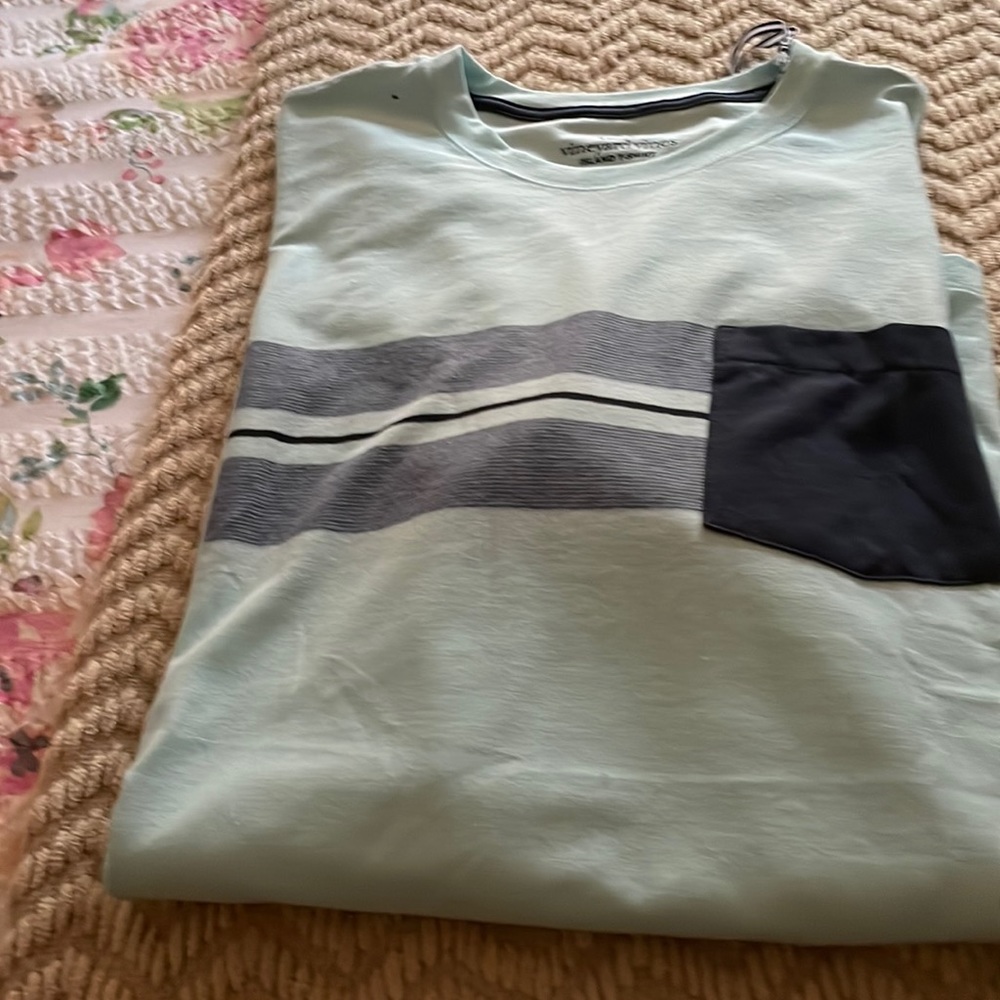 new with tags. mens tshirt